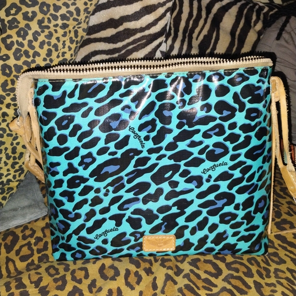 Consuela Large Tote, Downtown Crossbody And Large Wallet - Picture 5 of 10